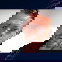 Zingende buschauffeur Rick gaat viraal en mag plaat opnemen