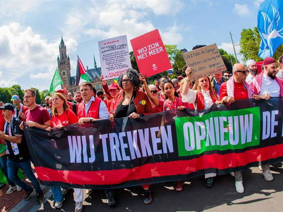 Directeur Oxfam Novib Michiel Servaes over de tweede Rode Lijn demonstratie