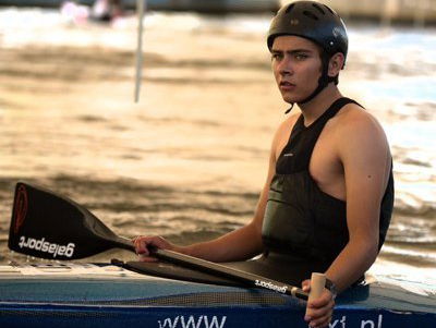 Slalomkanoër Joris Otten plaatst zich voor de Olympische Spelen in Parijs
