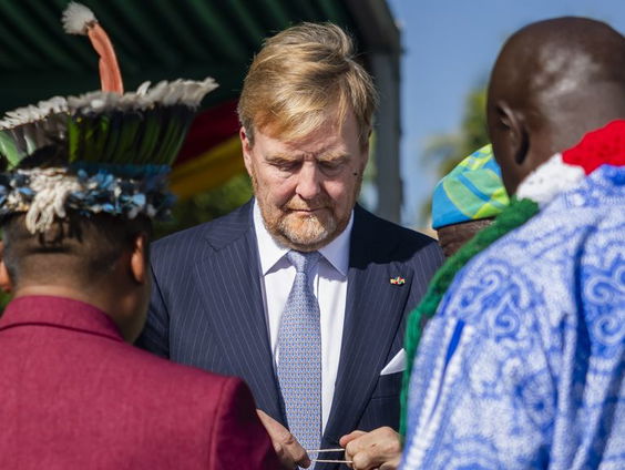 Koning sluit staatsbezoek aan Suriname af