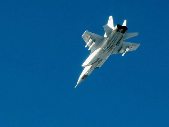 NAVO veroordeelt Russische schending van luchtruim Estland scherp, ook drones boven Kopenhagen