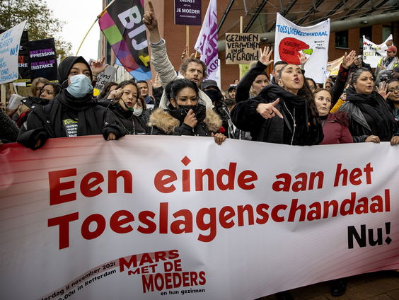 Tweede Kamer debatteert over de toeslagenaffaire