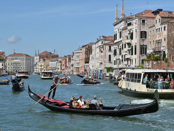 Sportsbar in Venetië onderzoekt nieuwe vormen van samenleven