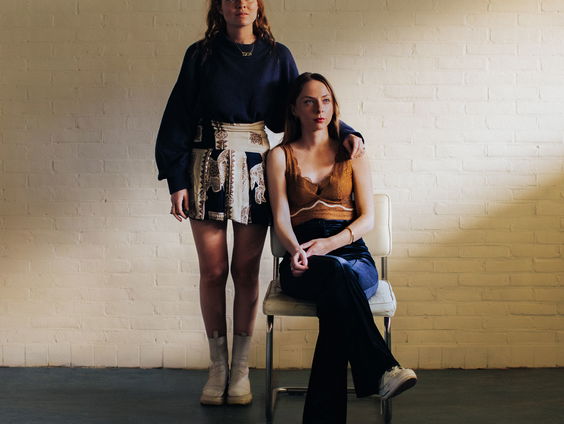 'Gister' heet de nieuwe single van Lies & Saar!