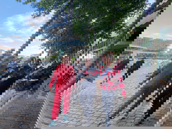 Nieuwkomers leren Nederlands door 'walking and talking'