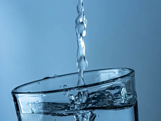 Onderzoekers hebben een mogelijke oplossing voor PFAS-vervuilt water