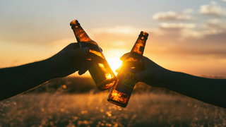 Waarom zelfs één glas alcohol per dag al geen goed idee is