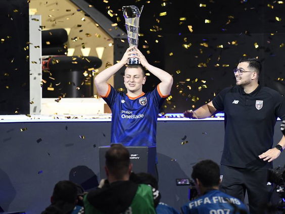 Regerend Nederlandse wereldkampioen maakt zich op voor het WK Esports