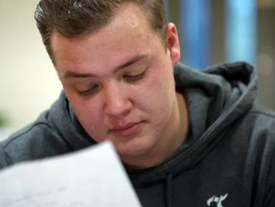 Hoe is het om op te groeien met een ouder in de gevangenis?