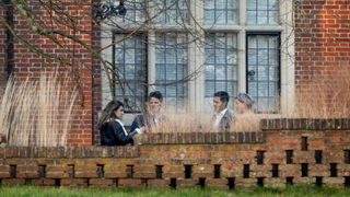 Waarom De Zwaluwenberg in Hilversum zo geschikt is voor formatiebesprekingen