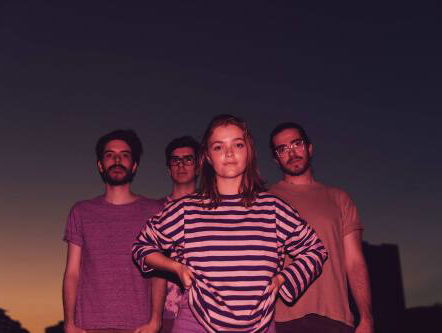 Dizzy maakt kunstwerkjes van verveling