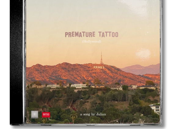 Julian geeft een ode aan Hollywood in de vorm van een meisje