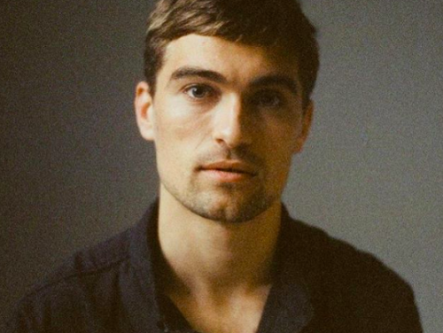 Sander werd geraakt door het nummer van Rhys Lewis