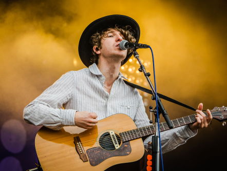 PRIMEUR: Luke Pritchard over de nieuwe single van The Kooks!
