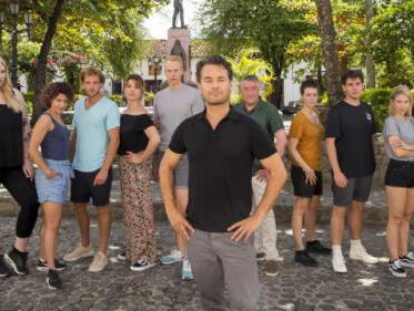 OMG! Zit @kevinvanarnhem in Wie Is De Mol dit jaar?! #3FM #WIDM