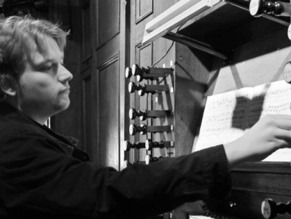 De klokken luiden met beiaardier Tommy van Doorn