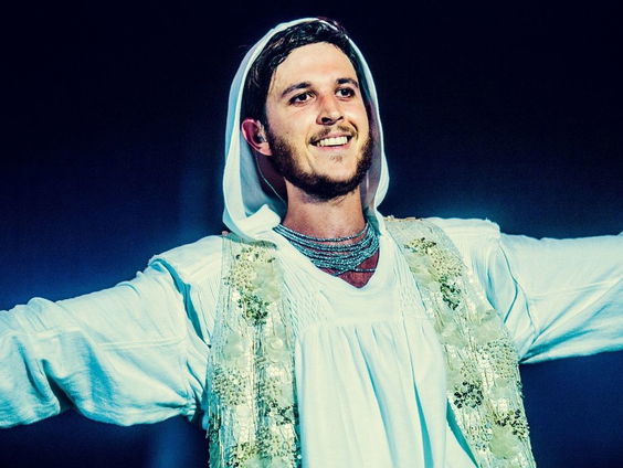 Oscar & The Wolf is na 3 jaar terug met nieuwe single 'James'