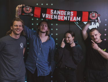 In de studio: Oliver van Bazart met zijn soloproject Warhola!