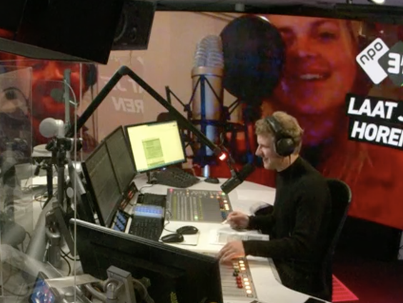 PHILIPPINE LIVE IN KEVINS KROEG