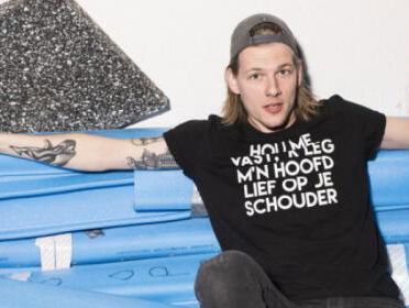 Wie zijn de partypoopers van Pinkpop? Sander wacht ze op bij de uitgang!