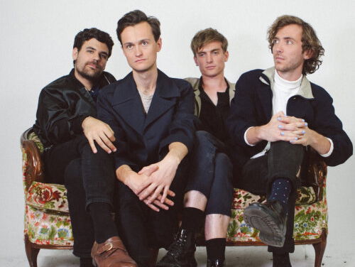 “Iedereen in z’n eigen zone bij Ought, maar het applaus doen we samen!”, aldus Mabel