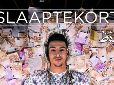 Boefs eerste cheque na zijn Spotify-record met 'Salam' gaat naar zijn moeder