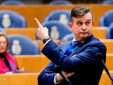 Emile Roemer wordt metal-DJ. Ja, echt waar