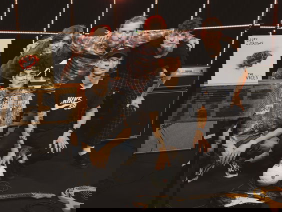 The Vices spelen dan maar vanuit huis akoestisch hun nieuwe single 'Boy'