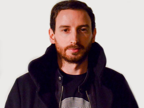 Met deze tracks laat Max Cooper de machines openbreken