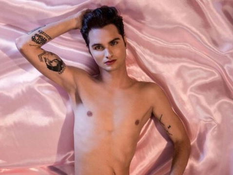 Naar bed met Jett, dat wordt zoeken naar gebruikssporen!