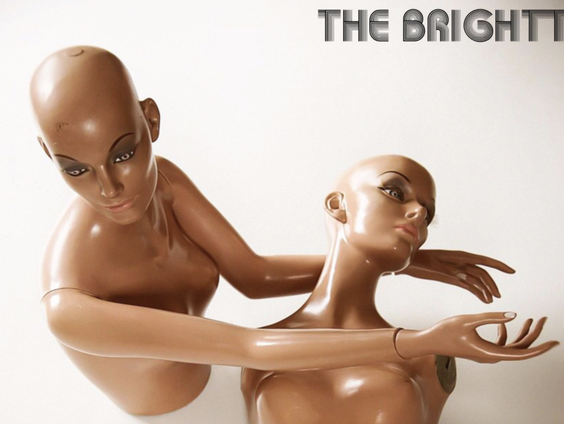 The Brightt bezingt de volwassen versie van Leroy Brown