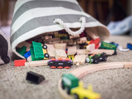 Wie Kent Iemand: Sterre zoekt speelgoedtreintjes