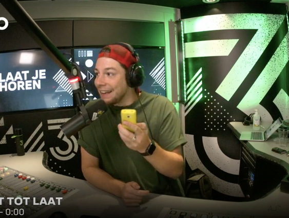 Joram stopt per direct met gebruik van zijn smartphone!