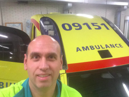 Ambulanceverpleegkundige Pieter: "Ik heb wel eens een klap gekregen"