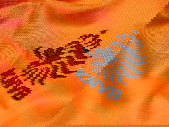 Oranjekoorts of Oranjegriep? Clublid Ennio neemt ons mee na de dramatische wedstrijd tegen Schotland