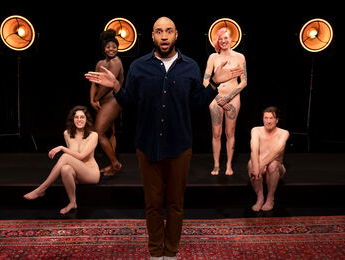 Pien (11) doet mee met het programma 'Gewoon. Bloot.' en vindt het goed dat zo'n programma bestaat