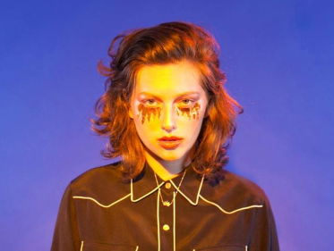 King Princess staat in Paradiso Noord op als nieuwe popster