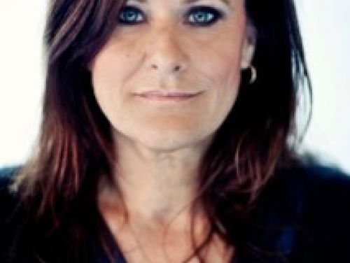 Lotje Ijzermans zag Beck in het publiek staan en sleurde hem zonder pardon naar haar presentatietafel