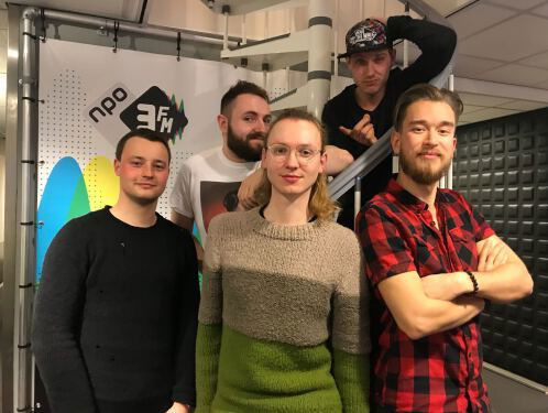 In de studio: @BoundsOfModesty! #3FM #ElevatorPitch