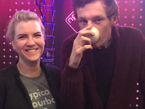 Dutch Barista Champion Wendelien leert Joost koffiedrinken #2