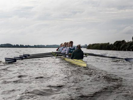 Roeivereniging Triton is op zoek naar blinden en slechtzienden om te komen roeien!