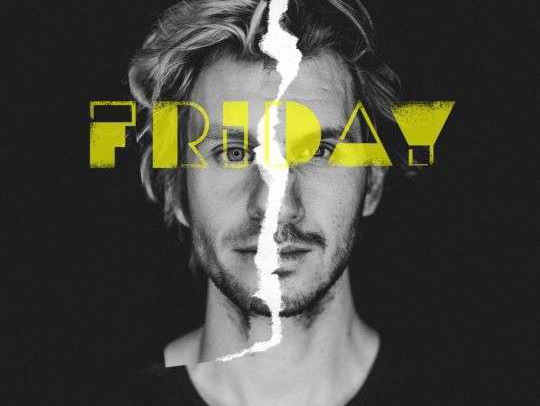 Friday voelt zich altijd 21 zelfs in verzorgingshuizen!