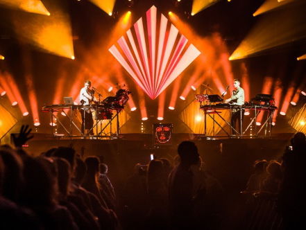 De darkroom in met Imagine Dragons en Disclosure