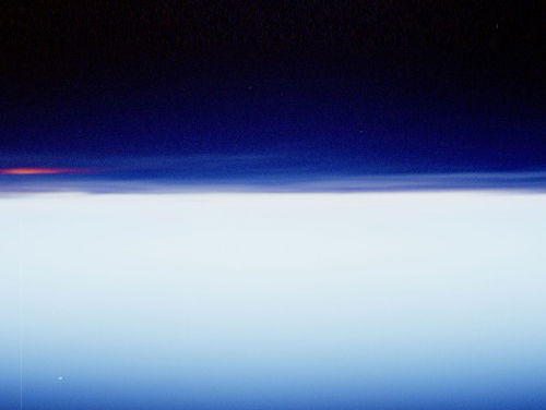 Veel te ontdekken en nergens chaos in de nieuwe single van Cubicolor