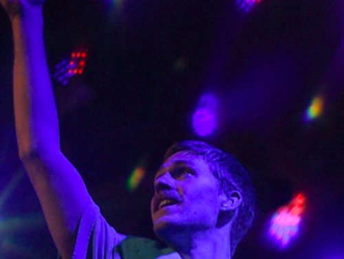 Still Woozy vliegt vanaf Schiphol zo de Inbox in!