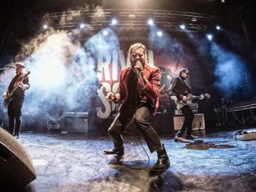 Pas op!!! Als je deze stem hoort ben je meteen verliefd!