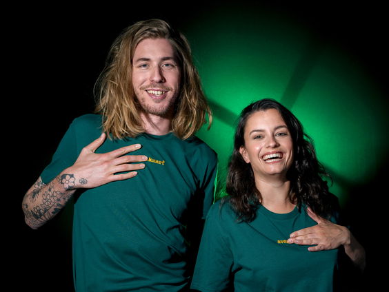 AVENEKNARF: CAROLIEN LIET ONS ZWETEN MAAR WON HET T-SHIRT!