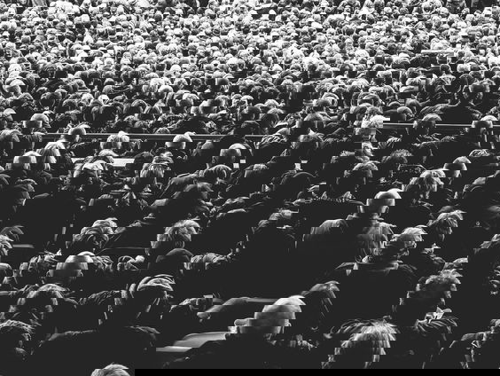 Hoe krijgt Guido Weijers het voor elkaar om voor een zaal met 1.000 mensen te spelen?