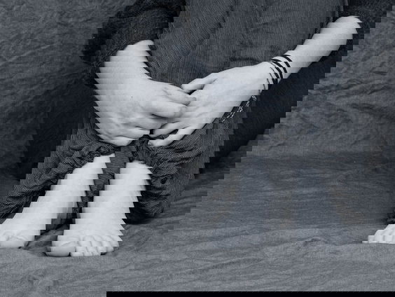 Wat is het verschil tussen alleen zijn en eenzaam zijn?