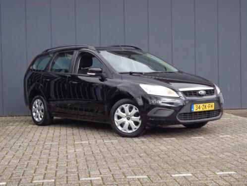 Knipperlichtliedje: Zwarte Ford Focus Station